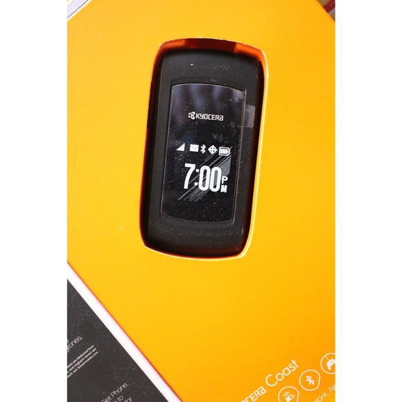 Boost Mobile Kyocera Coast KYS2151ABB Black Flip Cellular Phone Never used - Picture 3 of 7